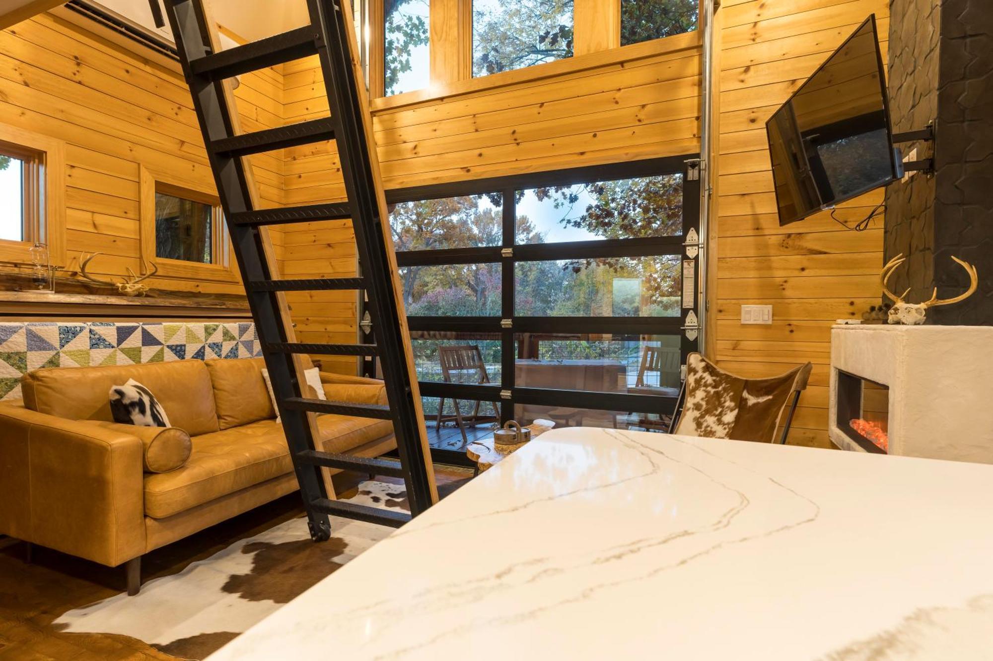 The Tree House In เบนตันวิลล์ ภายนอก รูปภาพ